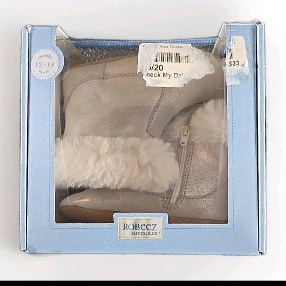 Robeez Soft Soles Baby Booties - Picture 1 of 3
